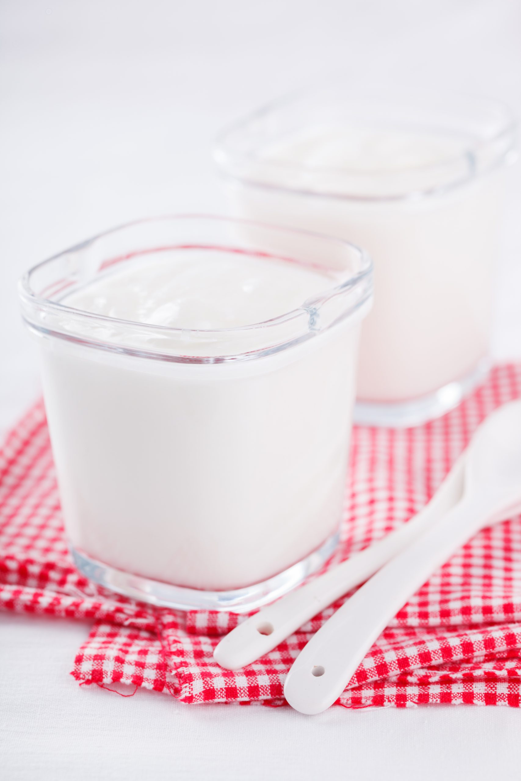 Jak wybrać dobry jogurt naturalny?